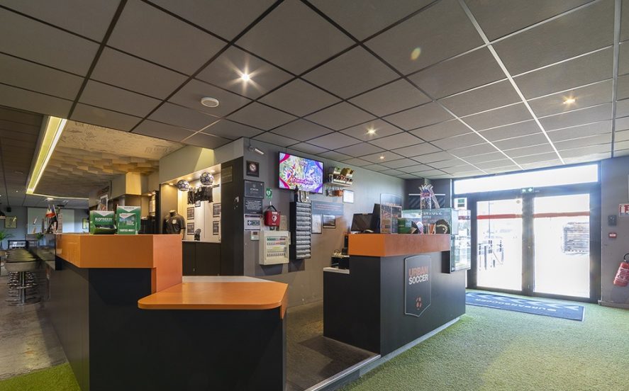 Bar et accueil UrbanPadel Montpellier